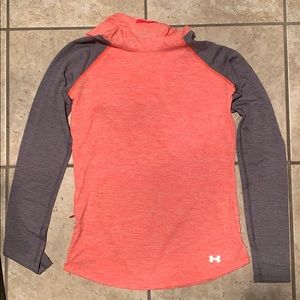 Women’s under Armour long sleeve hooded shirt